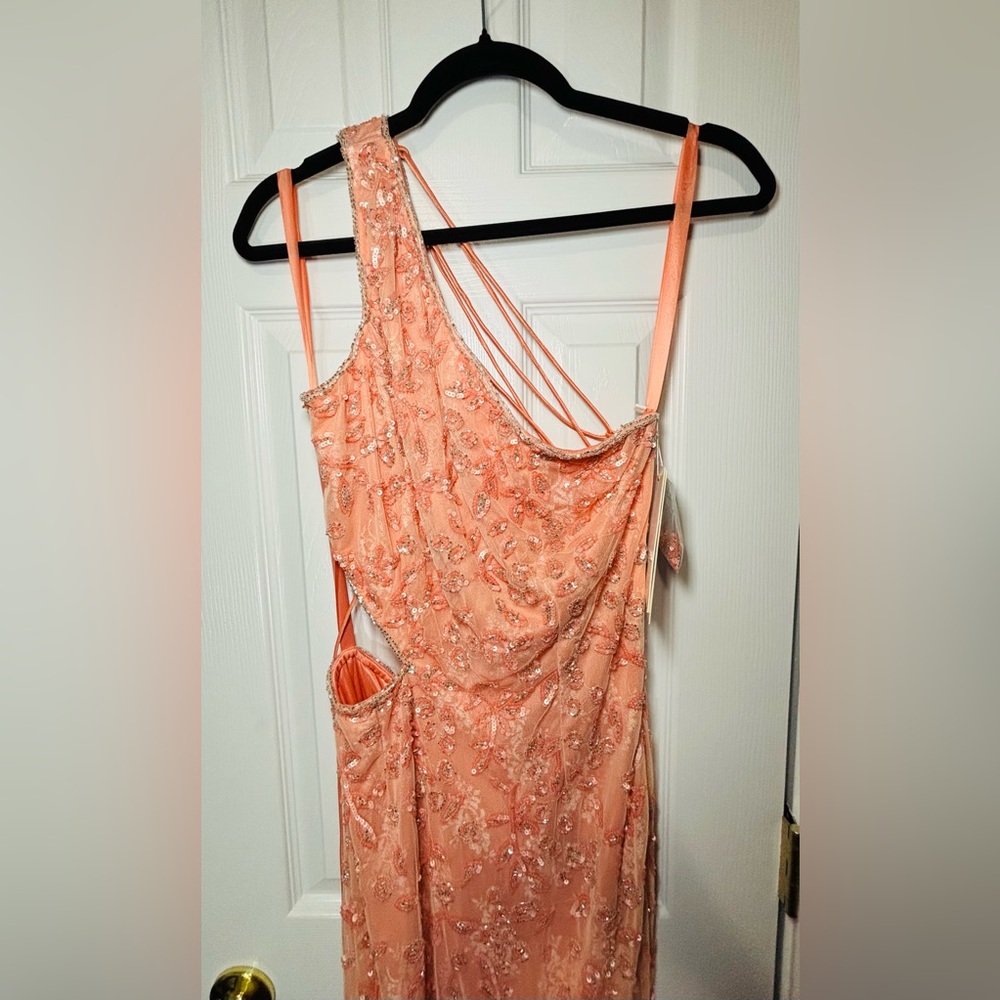 NWT MAC DUGGAL SZ 6 PEACH One Shoulder Embellished Gown #6084 - Picture 4 of 10